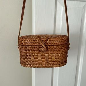 Basket purse crossbody